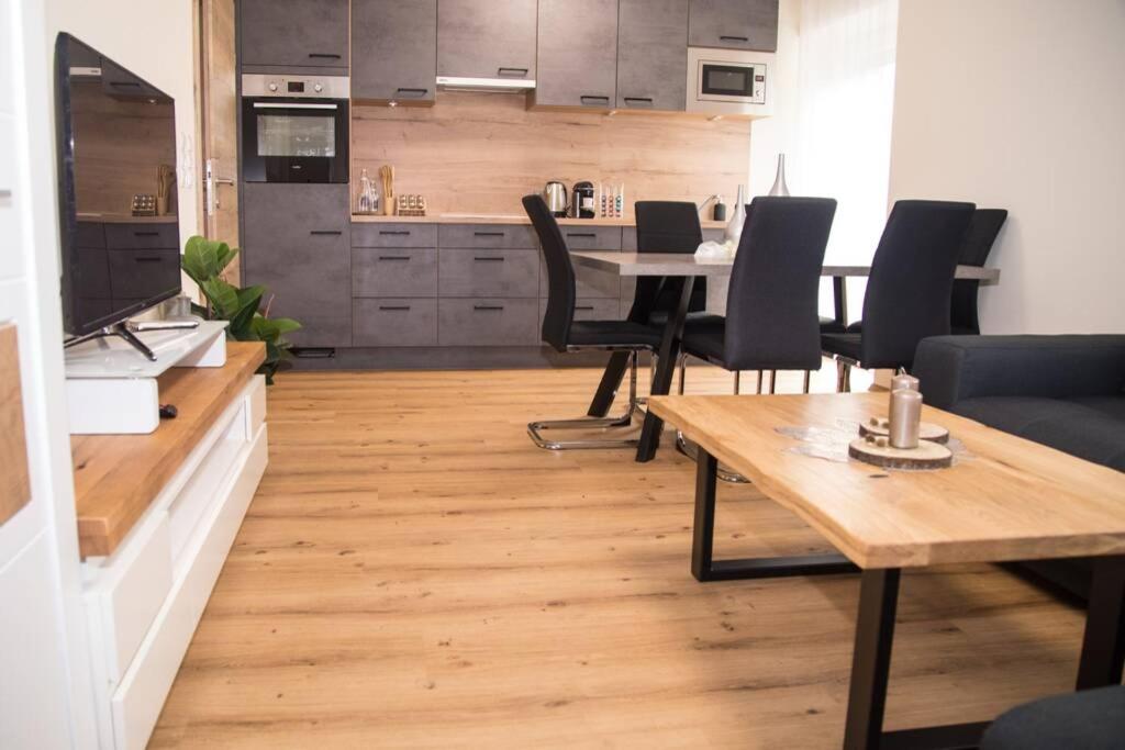 ROCHUS APPARTEMENTS, Sautens