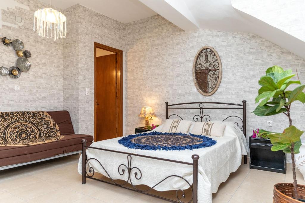 Maury Down town — Hotel in Naxos Island