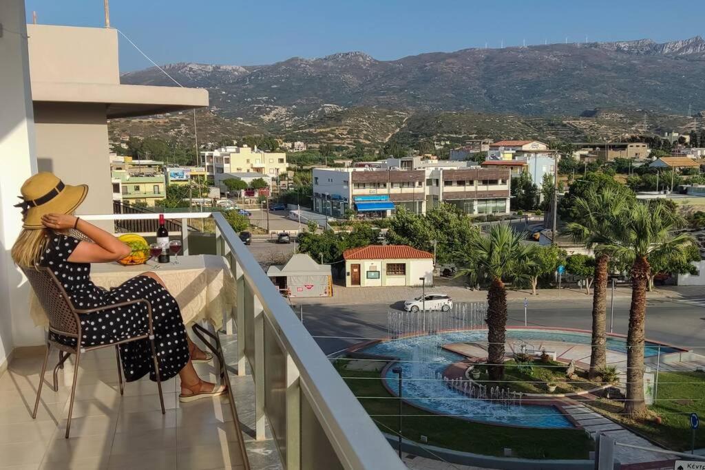 Apartment 95 m2, center of Sitia, WiFi, 350m beach, Sitia