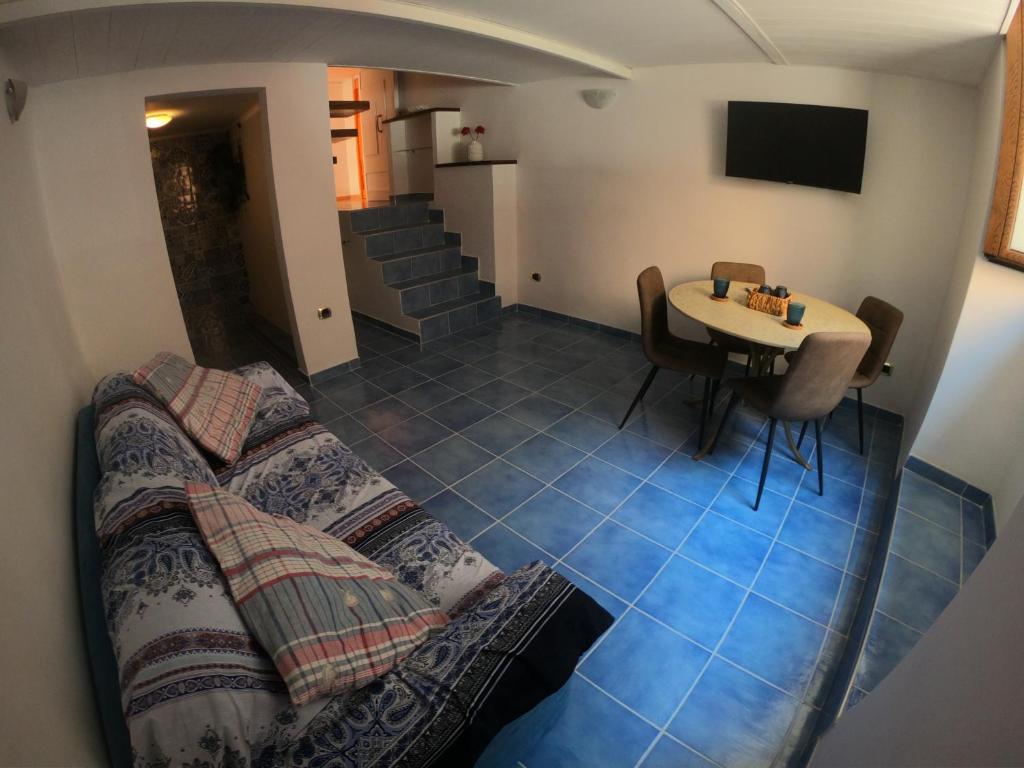 Casa Enea - 2