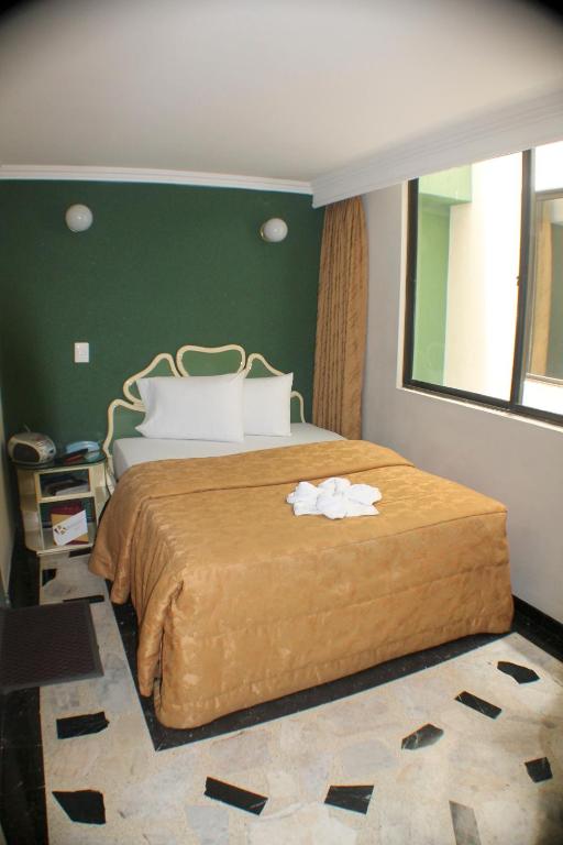 Hotel Business - 4
