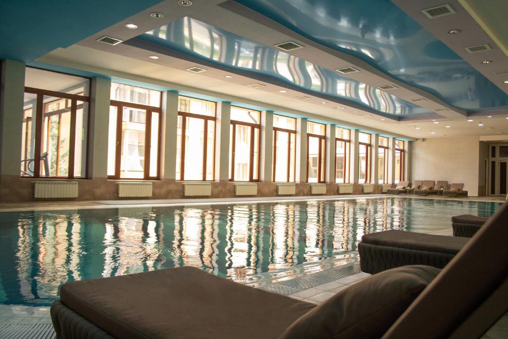 Hotel Russia photo