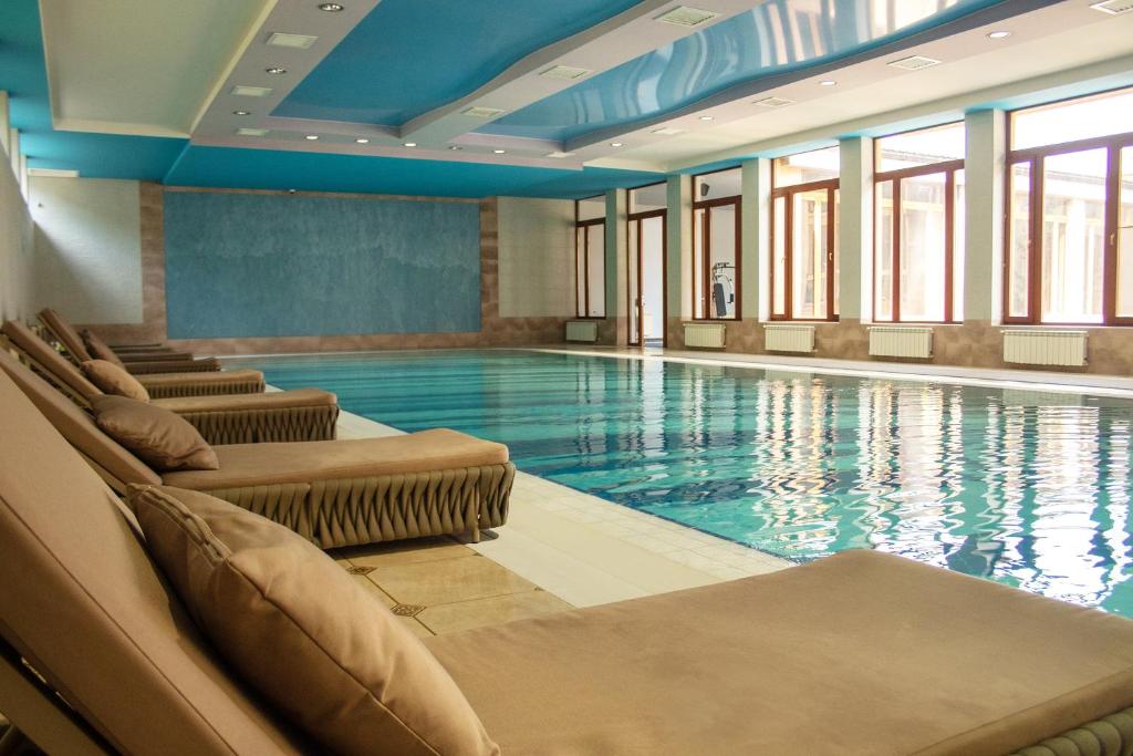 Hotel Russia photo