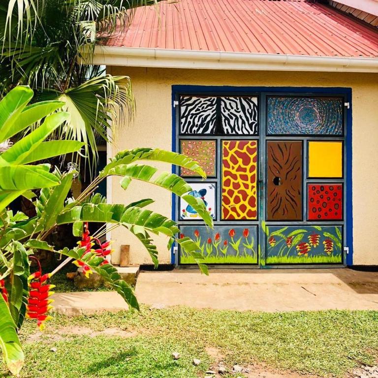 Villa Katwe photo