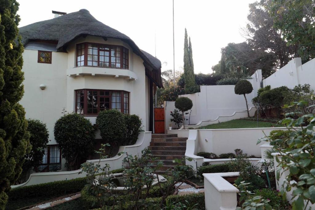 Self-catering studio unit with private entrance in Waterkloofridge