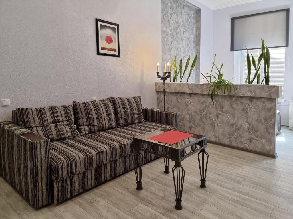 Home-Hotel Apartments on Maidan Nezalezhnosti Square photo