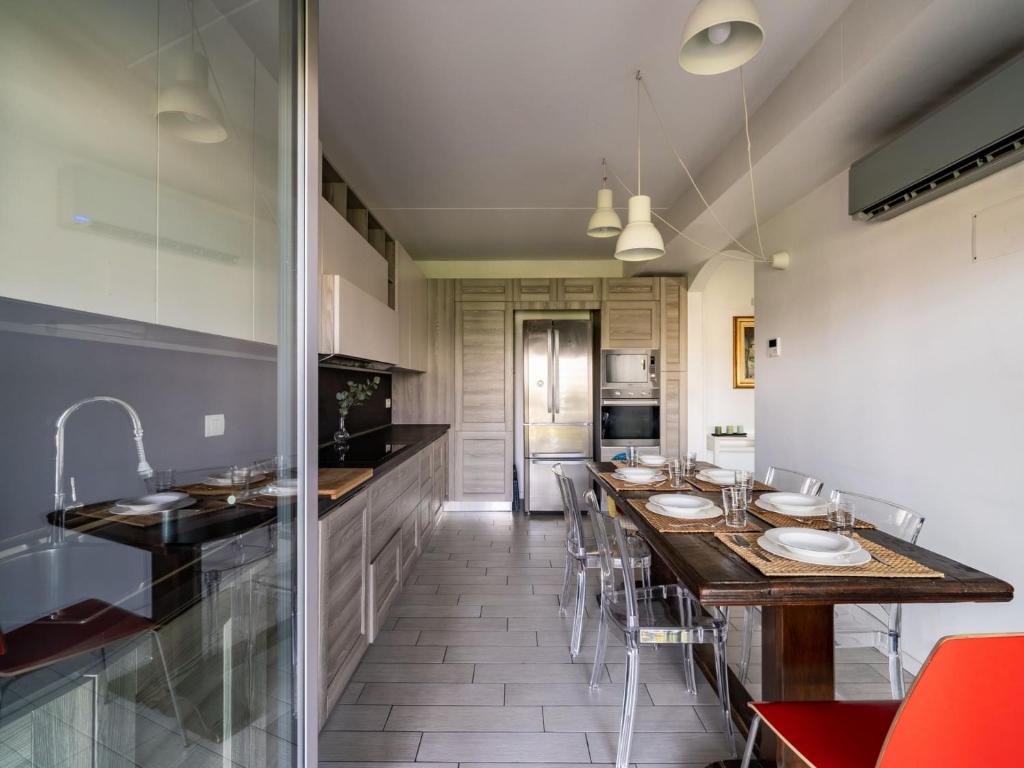 The Best Rent - Spacious four-bedroom apartment close to Forlanini distrct - 2