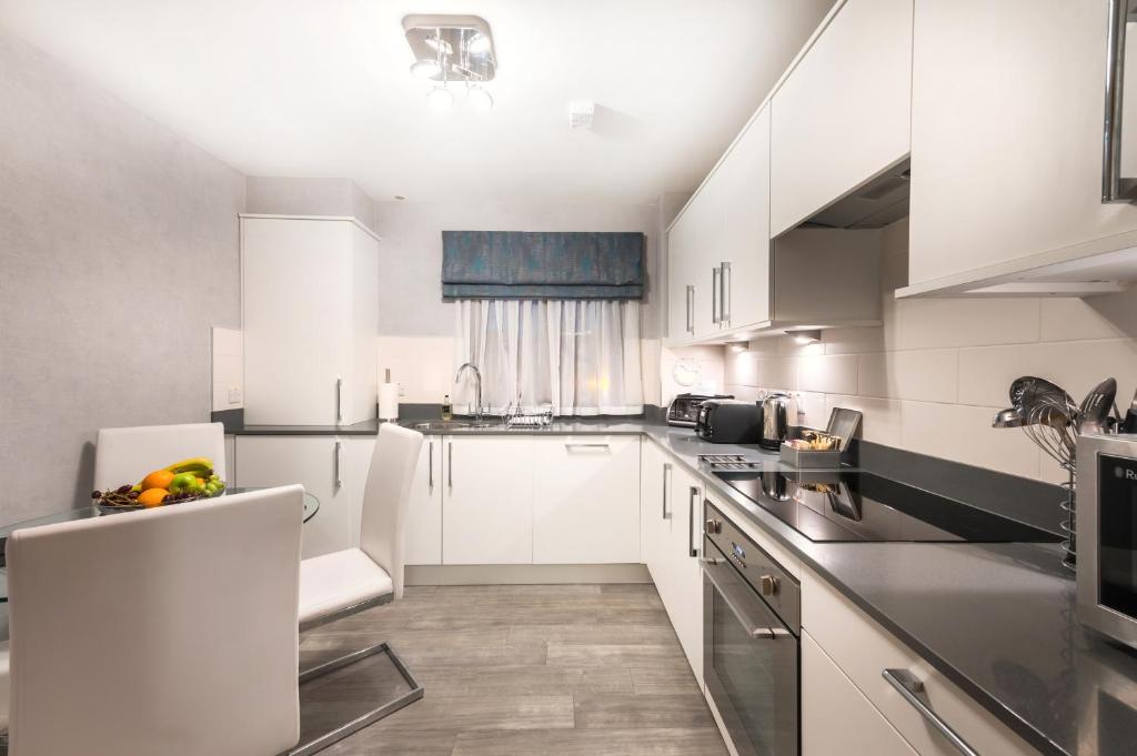Kitchen, The Knight Residence by Mansley Serviced Apartments in Edinburgh