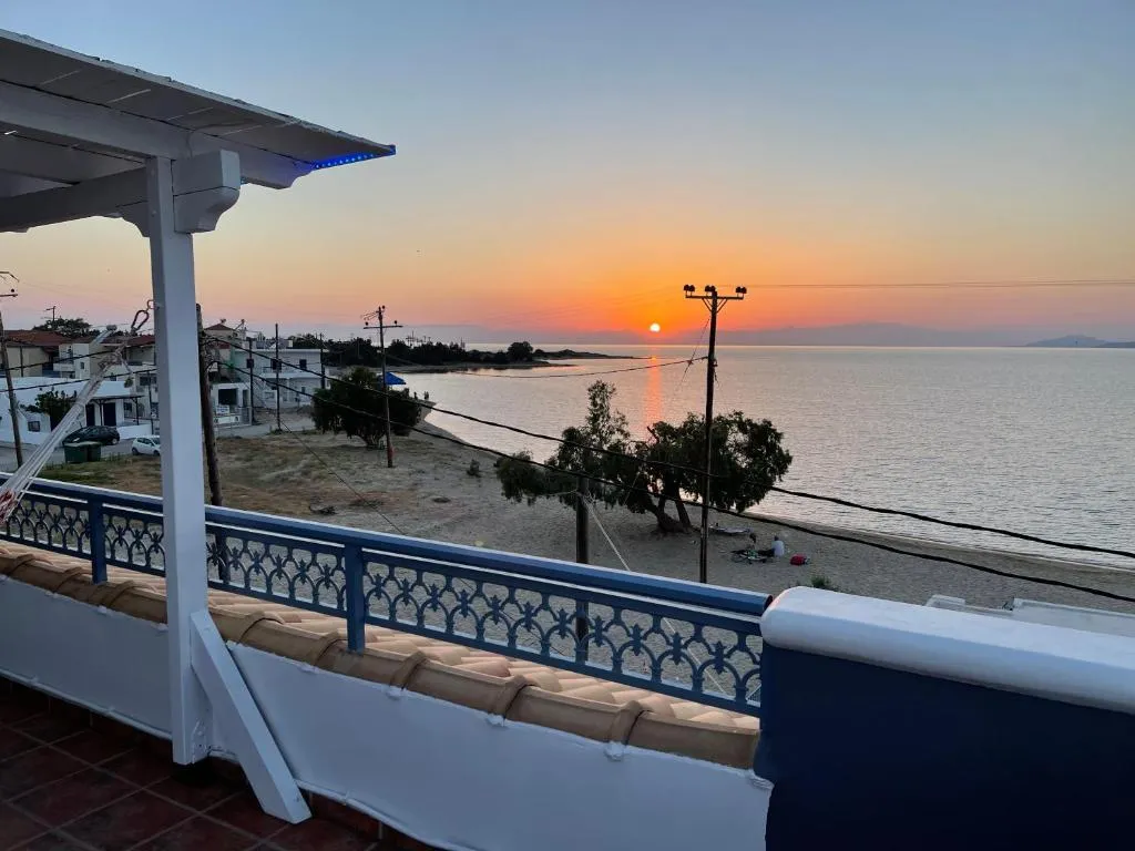 Coralli Rooms & Restaurant, hotel in Elafonisos