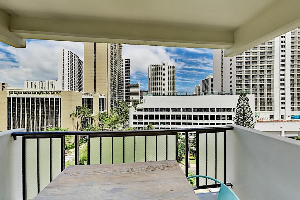 Kuhio at Waikiki 1109 photo