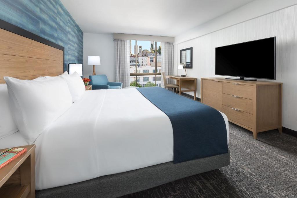 Hotel Caza Fishermans Wharf photo