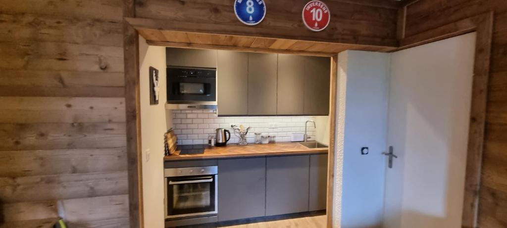 Luxury Central Apartment MONTCHAVIN - 2