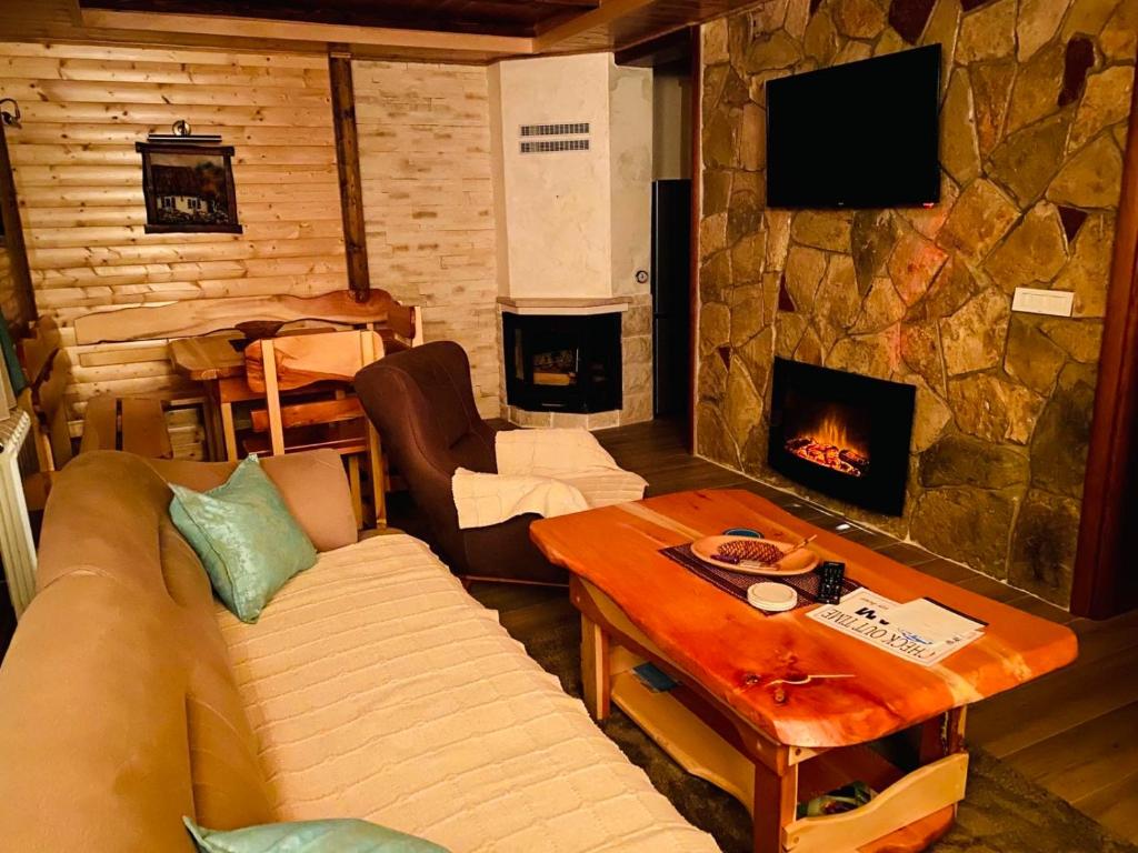Holiday Homes Durmitorski Gaj - 1
