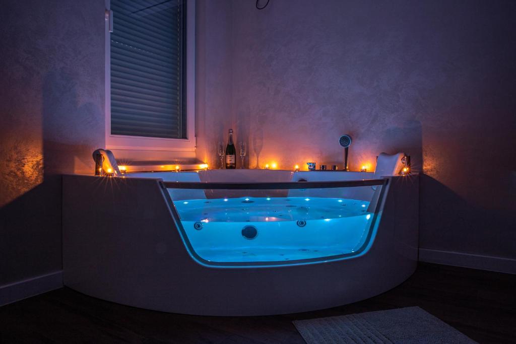 Jacuzzi Lux Apartman, Subotica