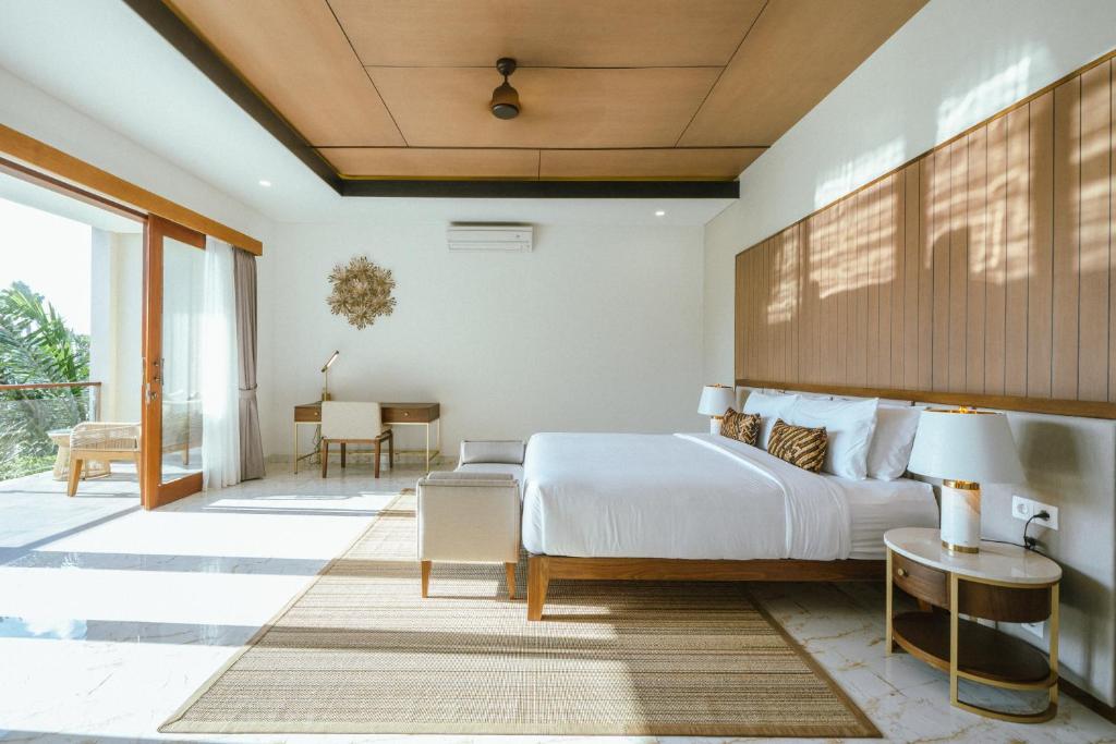 Villa 200 m² dengan 5 kamar tidur dan 5 kamar mandi pribadi di Seminyak (Villa Reillo by Nakula)