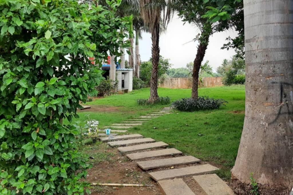 Free Pick/Drop Service Apartment On ECR Chennai.