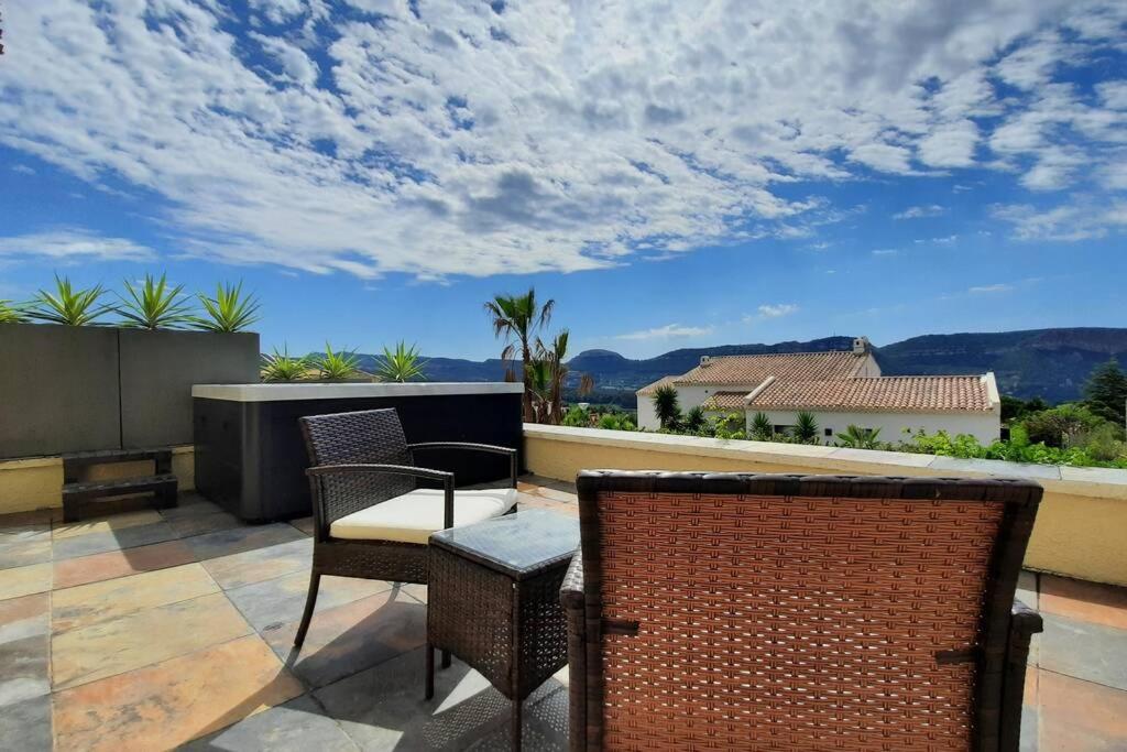 Rêves de vie, le "Port Miou" vue mer, grande terrasse avec jacuzzi - 2
