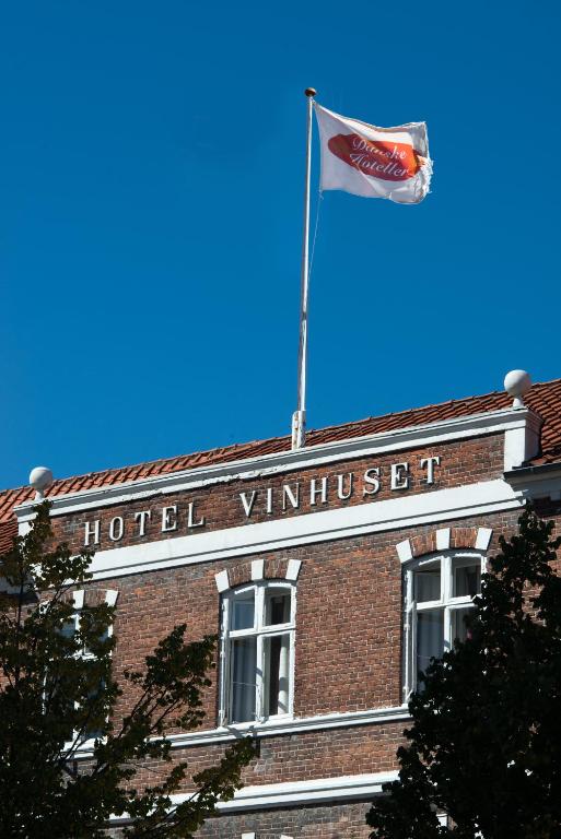 Hotel Vinhuset photo