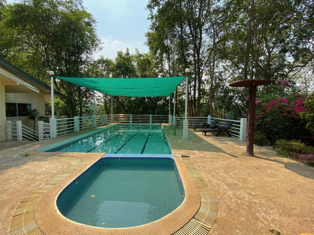Swimming pool, Saiyok River House in Kanchanaburi
