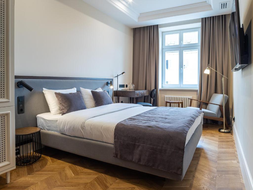 On The Square Guesthouse Photo 5