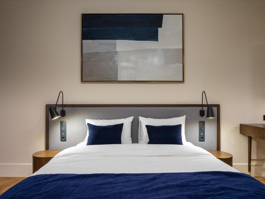 On The Square Guesthouse Photo 7