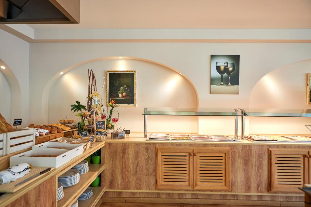 Nura Santa Ponsa & Spa — Restaurant & bars in Santa Ponca, Balearic Islands