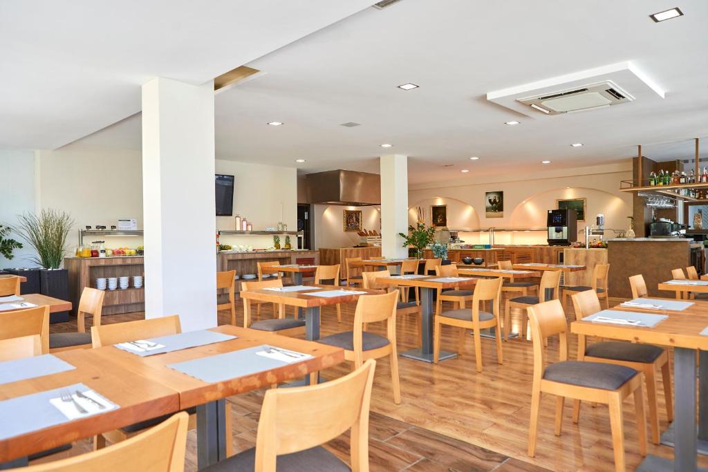 Nura Santa Ponsa & Spa — Restaurant & bars in Santa Ponca, Balearic Islands