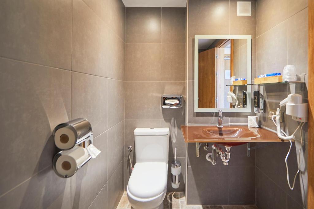 Nura Santa Ponsa & Spa — Hotel rooms in Santa Ponca, Balearic Islands