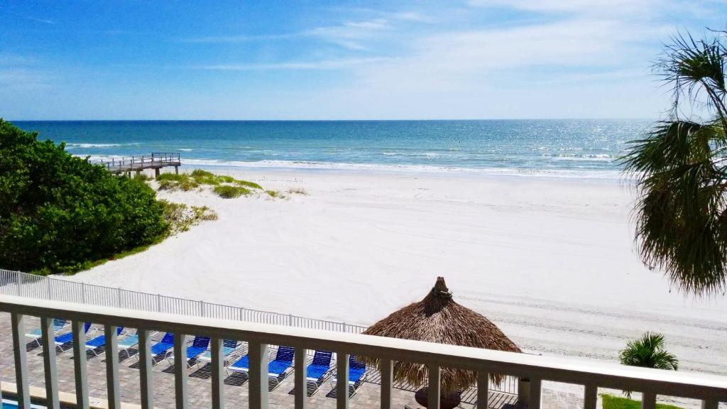 Sea Oats by Liberte Management photo
