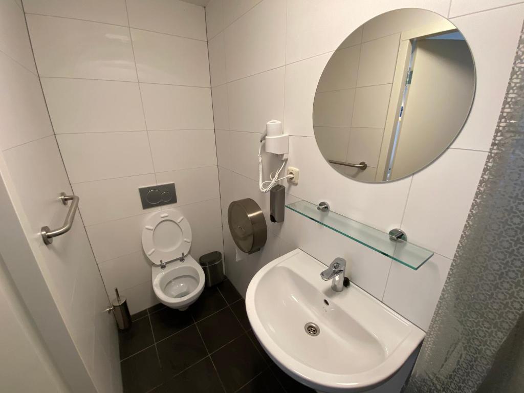 Xplore Hostel Amsterdam photo