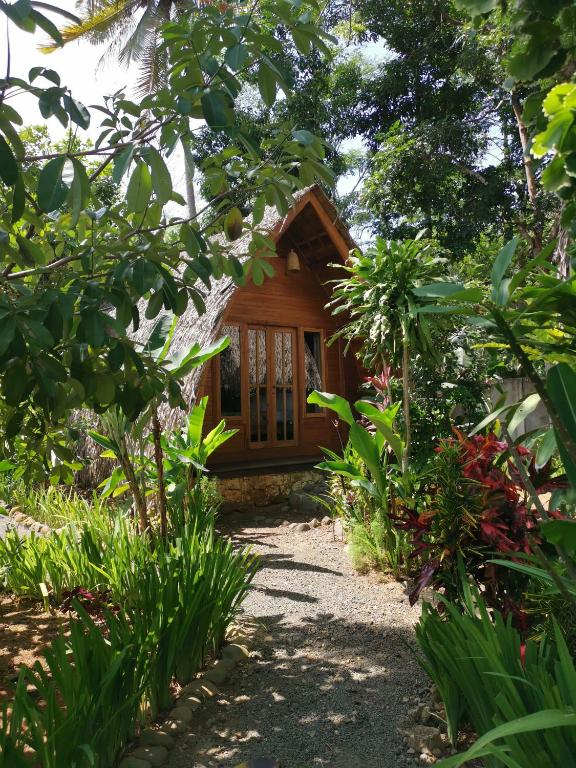 Coconut Tree Cottages, Batukaras