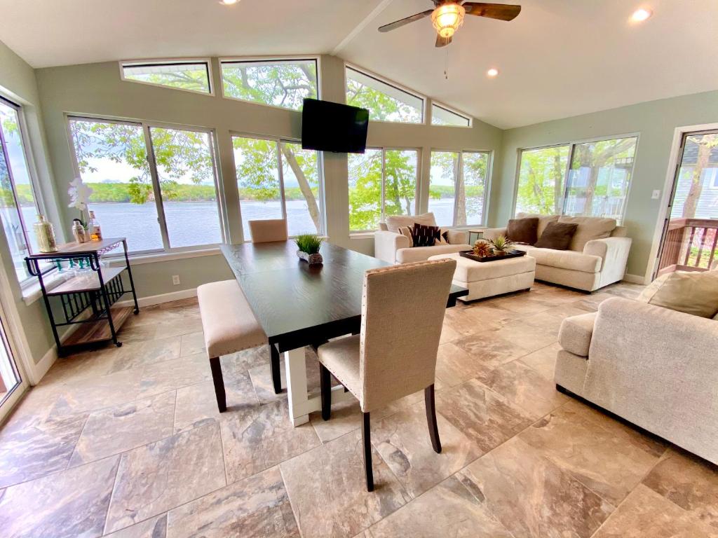 21 Mile Marker Overlook, Osage Beach