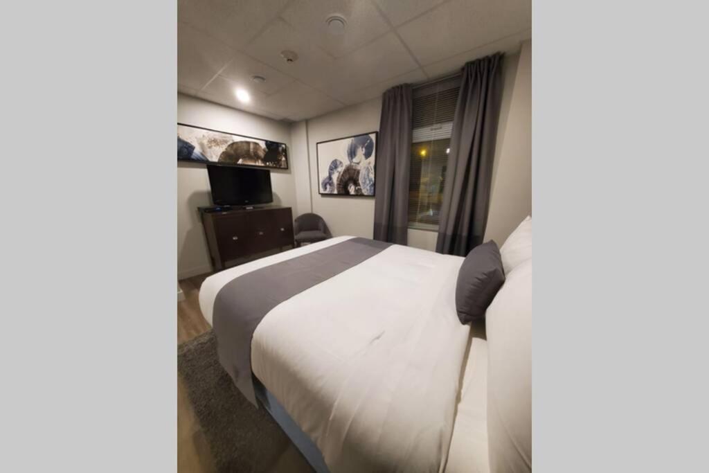 Cozy Sweet Studio #4, Only 10 min to D.T. Ottawa — Hotel in Gatineau (QC)