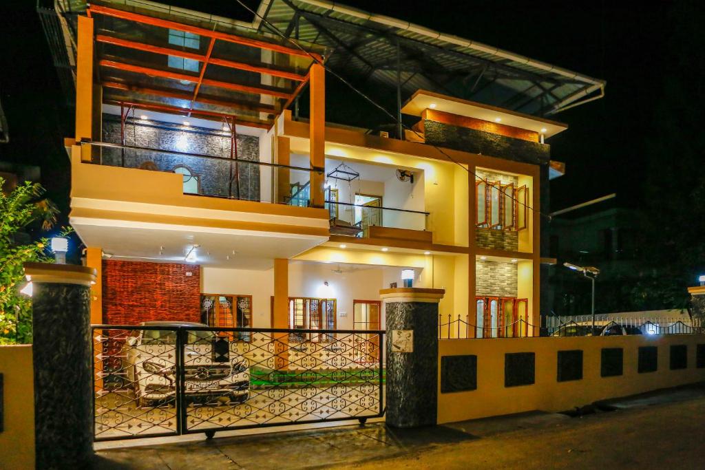 Belljem Homes - your own private resort - 7 BHK photo