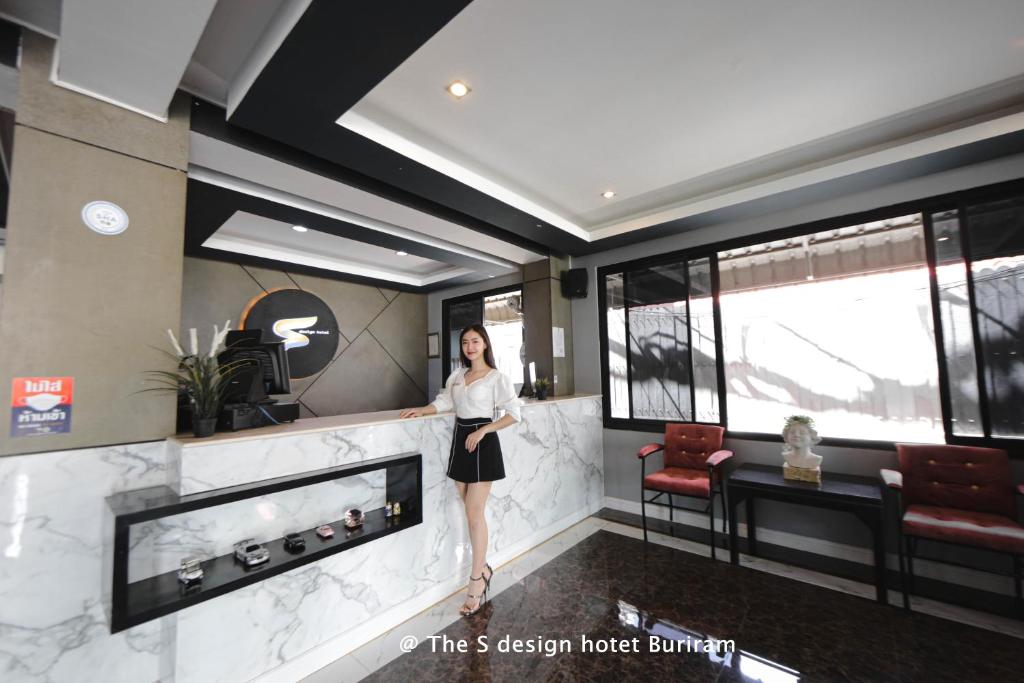 Front desk [24-hour]