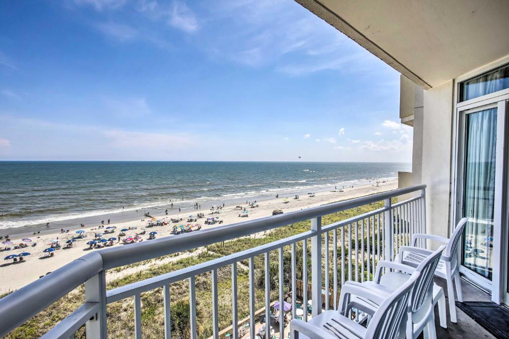 Oceanfront North Myrtle Beach Gem Pools Access!, Myrtle Beach