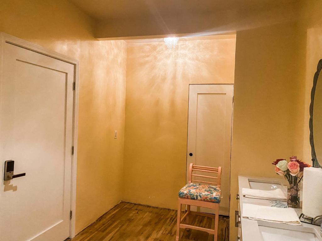 Island Girl Spa + Bed and Breakfast photo
