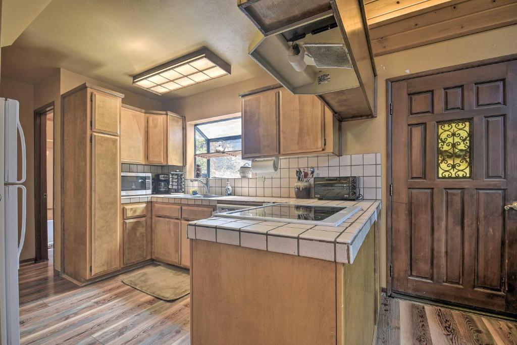 Updated Tree House Pine Mtn Club Cabin by Trails photo