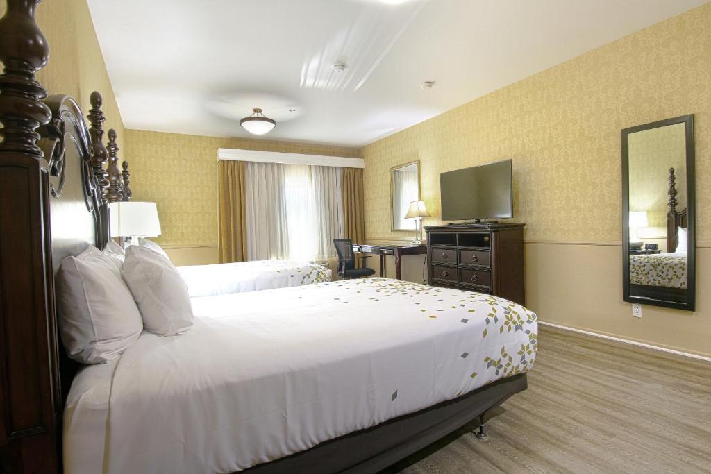 アズール ホテル&スイーツ オンタリオ ア トレードマーク コレクション ホテル (Azure Hotel & Suites Ontario, A Trademark Collection Hotel)