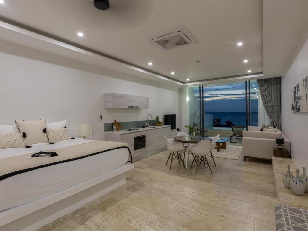 스카이 비치 호텔 - 코사무이