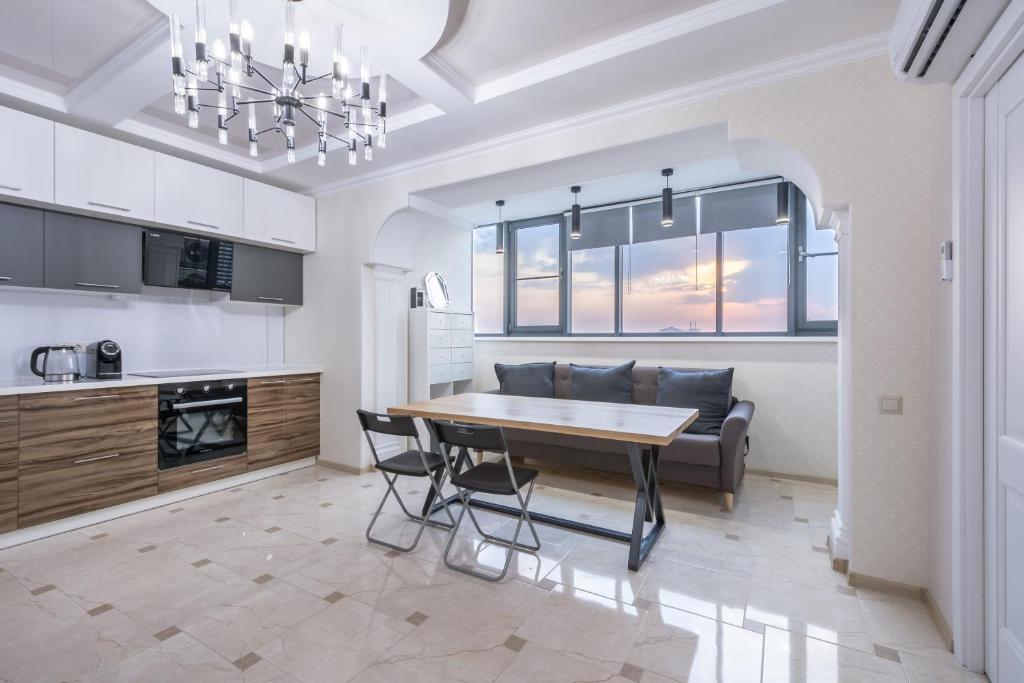 View, Gallery Сollection - Center - nearby Marriott in Krasnodar