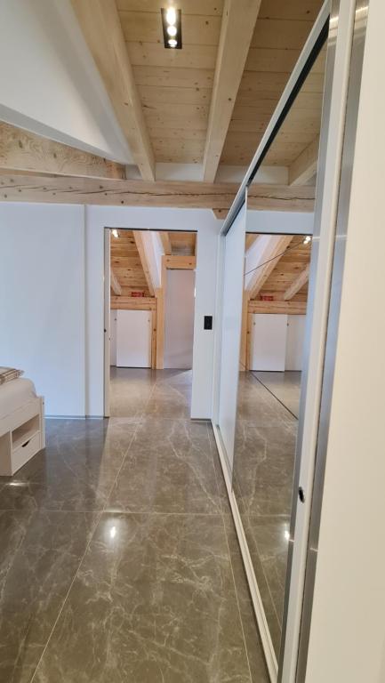 "alti Post" zentralgelegene, stilvolle Dachwohnung photo