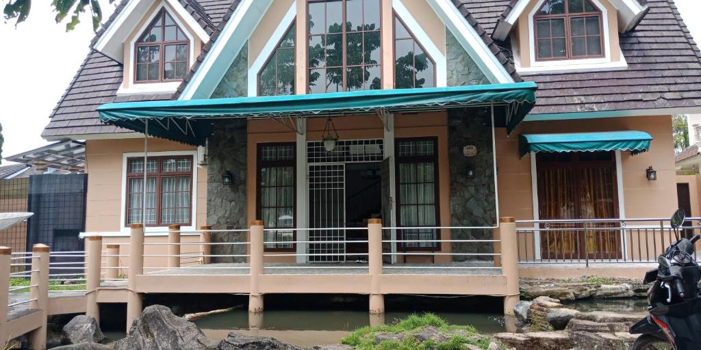 Vila Dalia Puncak Nb3-8 — Hotel in Puncak