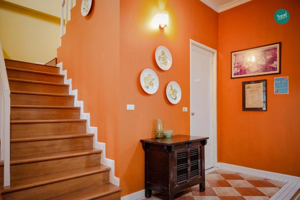 300m from beach - Luxury Mediterranean Holiday House - Pets Welcome photo