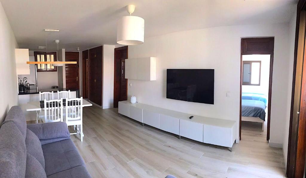 Parque Santiago I - 2 Bedroom - 1 Bathroom - Open plan living - Kitchen area - Extra large balcony - First Floor Apartment - 4