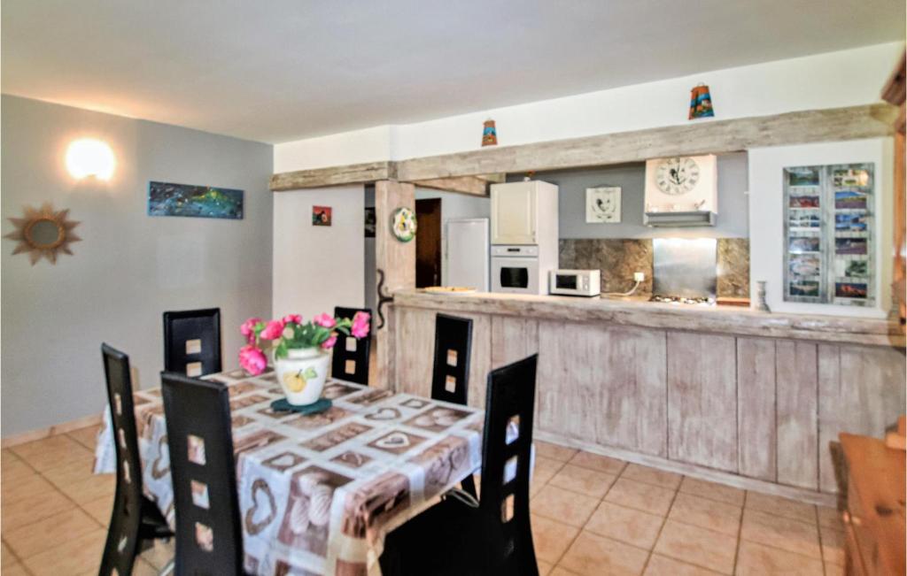 Gorgeous Home In Carpentras - 5