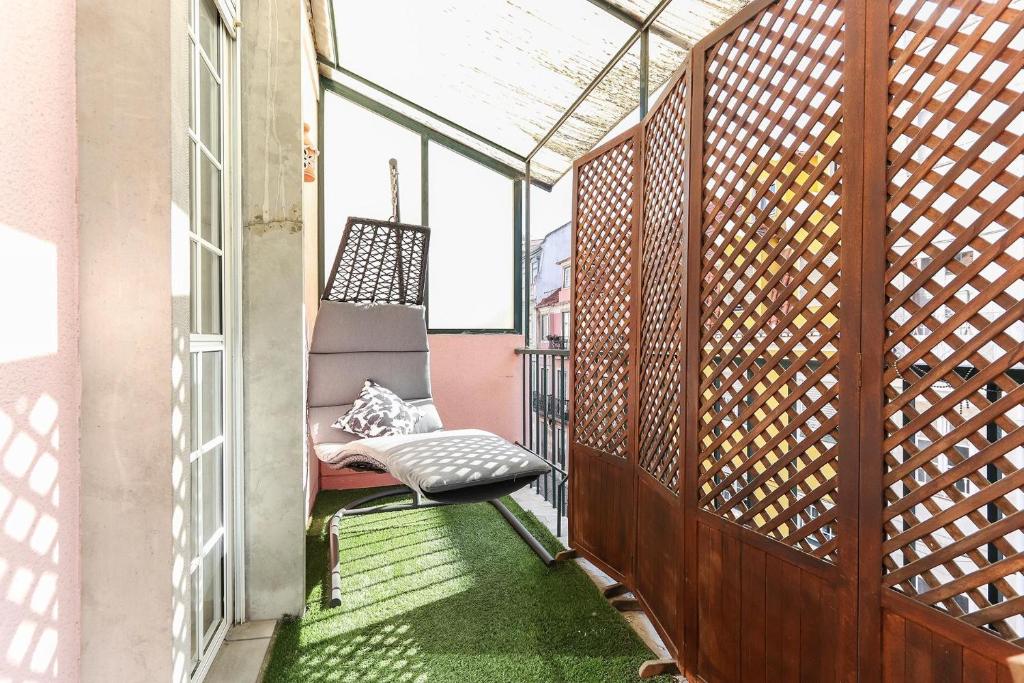 Principe Real Balcony by Homing photo