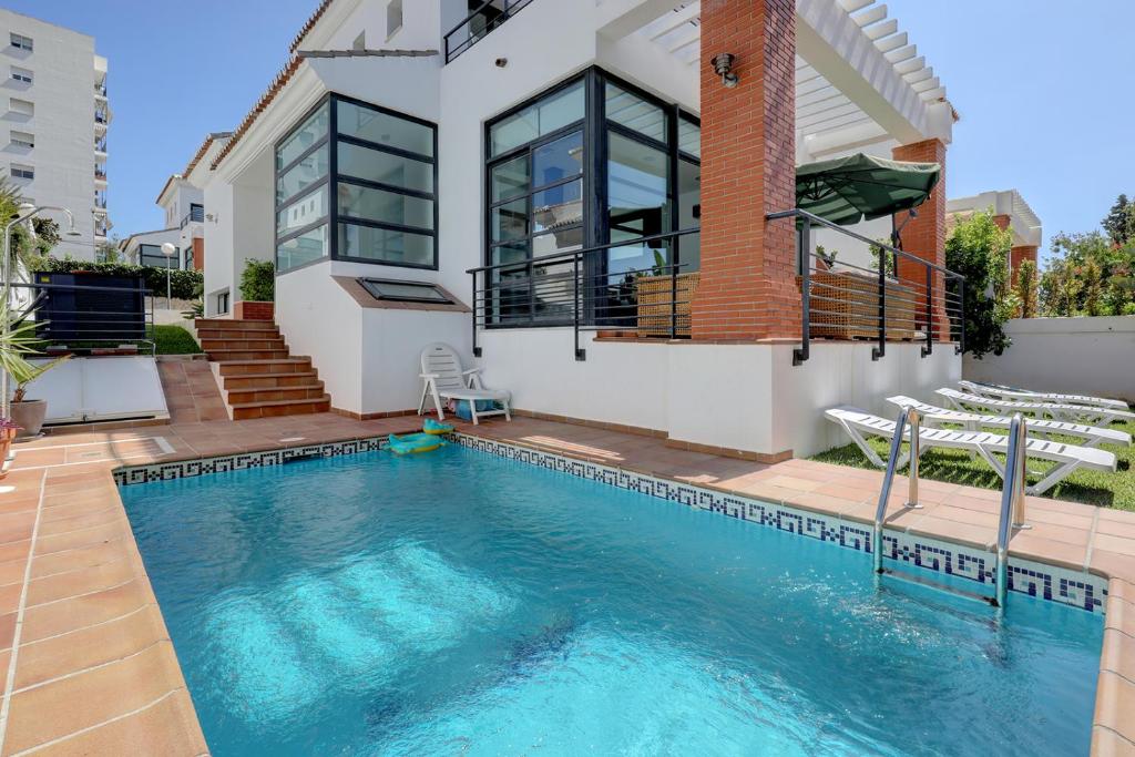 Villa in Puerto Marina with private pool, Benalmádena
