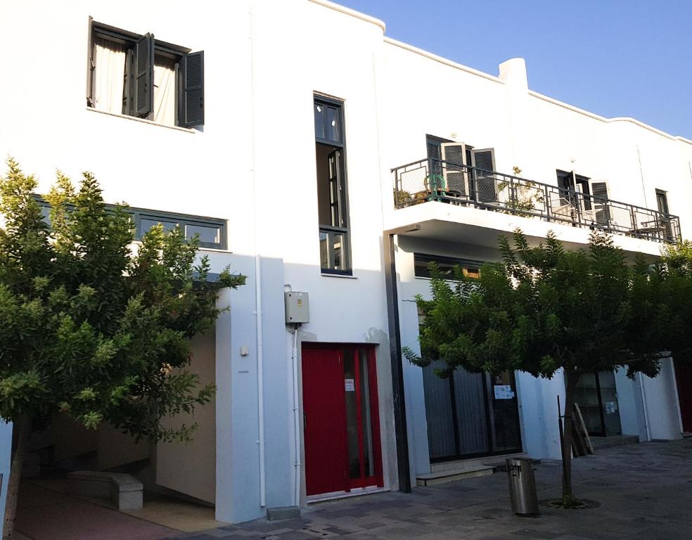 TRIANON Hostel - Central Paphos Old Town, Pafos