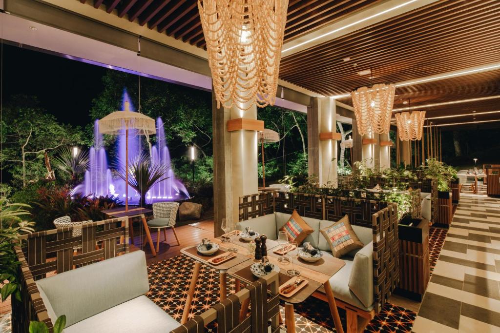 Restaurant, The Botanica Sanctuary in Puncak